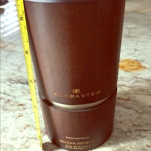 Banana Republic Alabaster